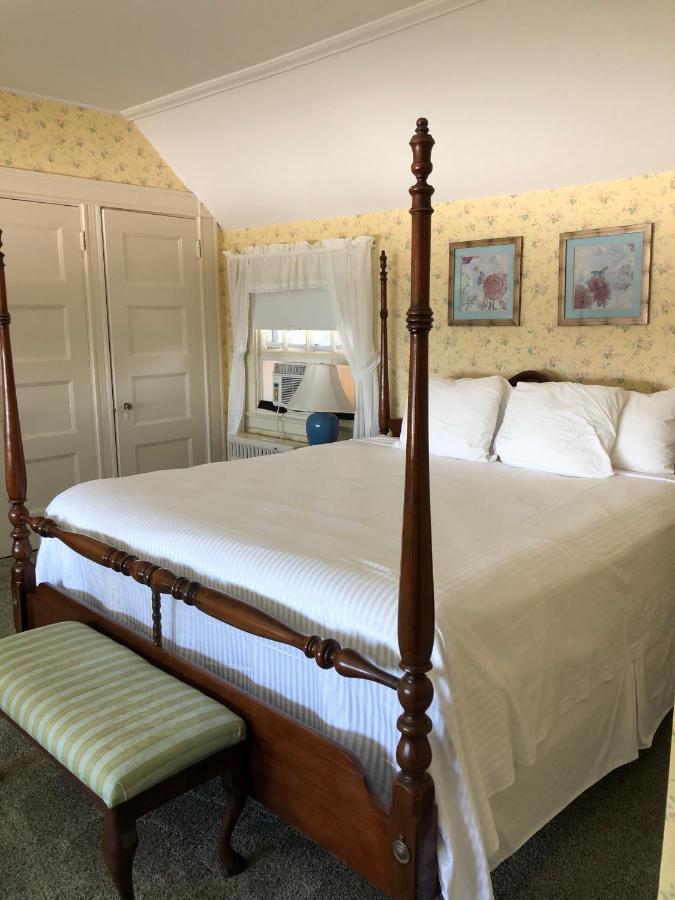 Sands Of Time Motor Inn & Harbor House Woods Hole Eksteriør billede