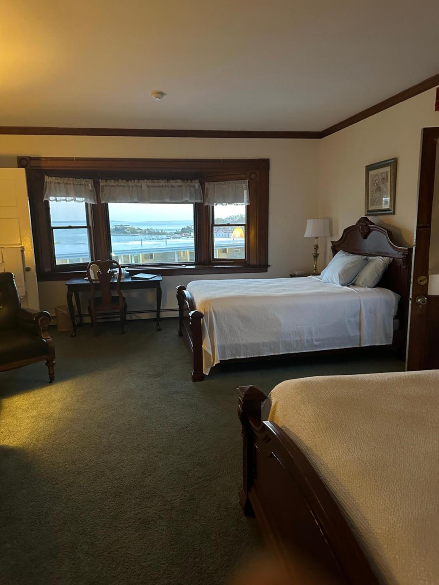 Sands Of Time Motor Inn & Harbor House Woods Hole Eksteriør billede