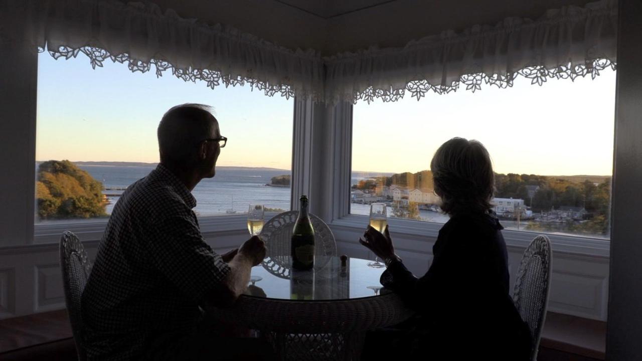 Sands Of Time Motor Inn & Harbor House Woods Hole Eksteriør billede