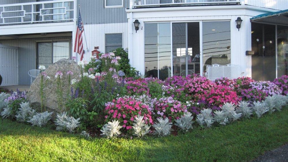 Sands Of Time Motor Inn & Harbor House Woods Hole Eksteriør billede