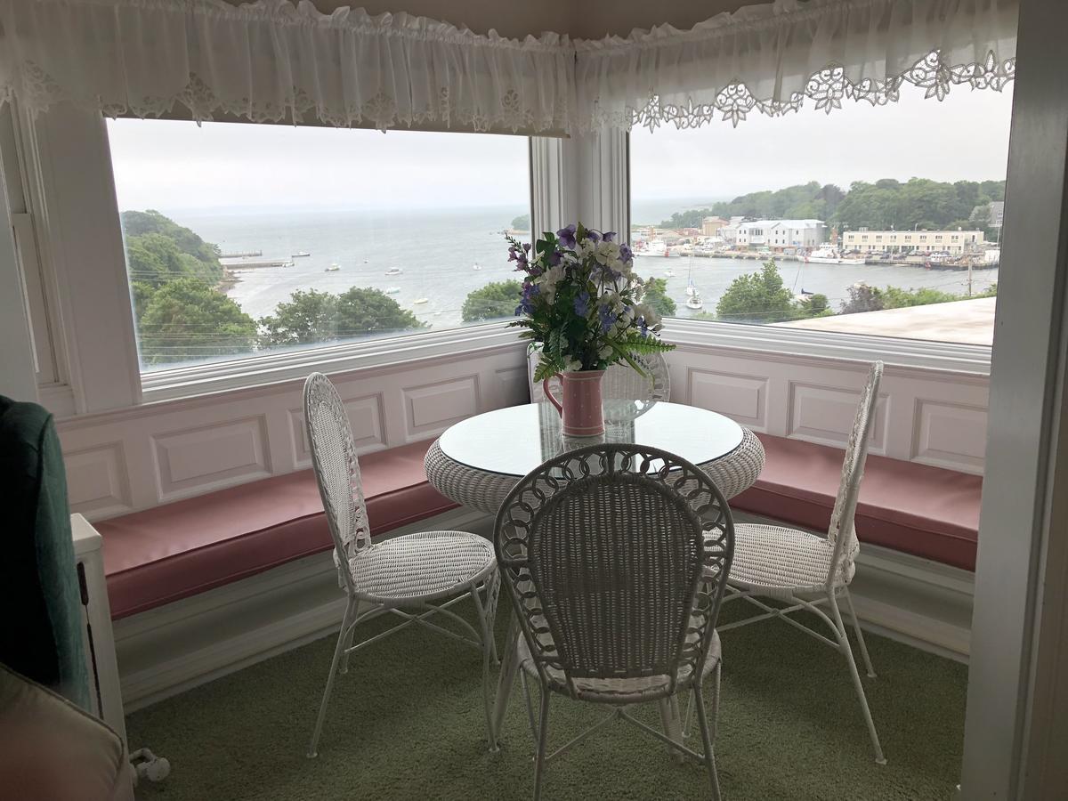 Sands Of Time Motor Inn & Harbor House Woods Hole Eksteriør billede